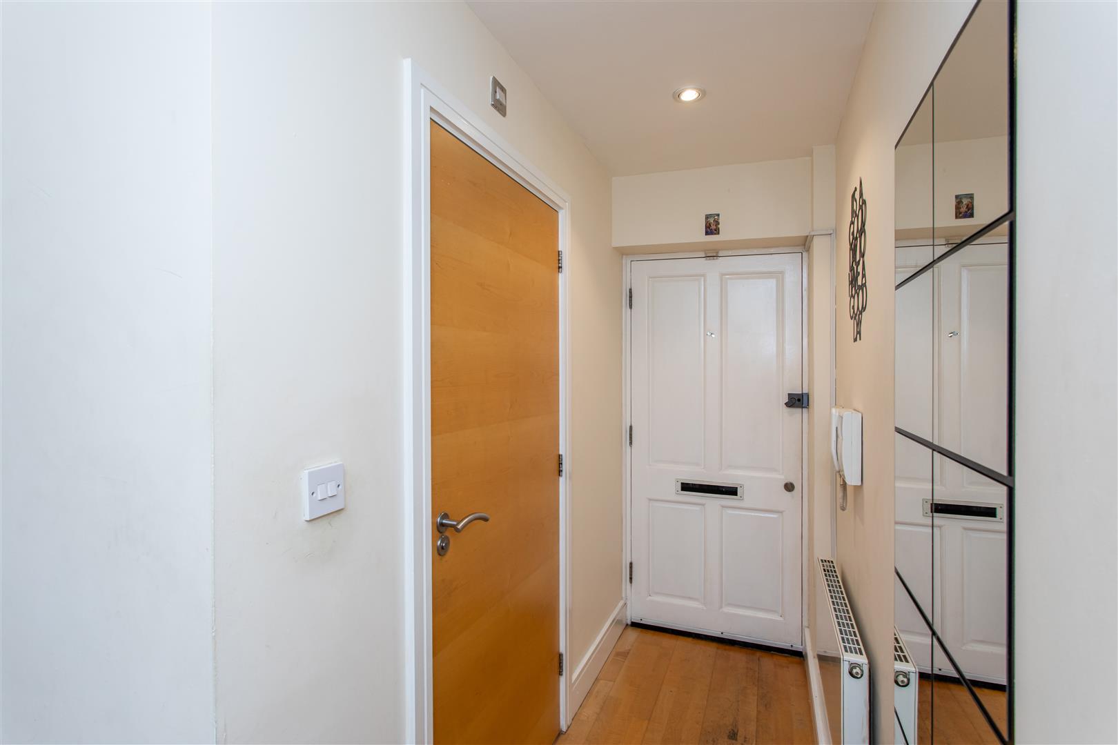 Clifden Mews, Hackney
